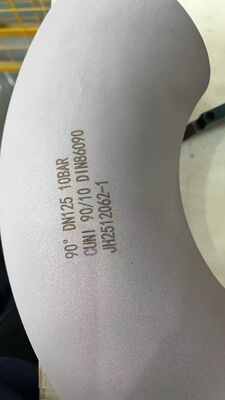 तेल गैस रासायनिक प्रसंस्करण और समुद्री उद्योगों में उच्च दबाव वातावरण के लिए उपयुक्त टिकाऊ तांबा निकेल कोहनी